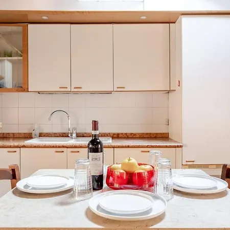 Luxury Attico - 5 Min Piazza Delle Erbe Apartment *